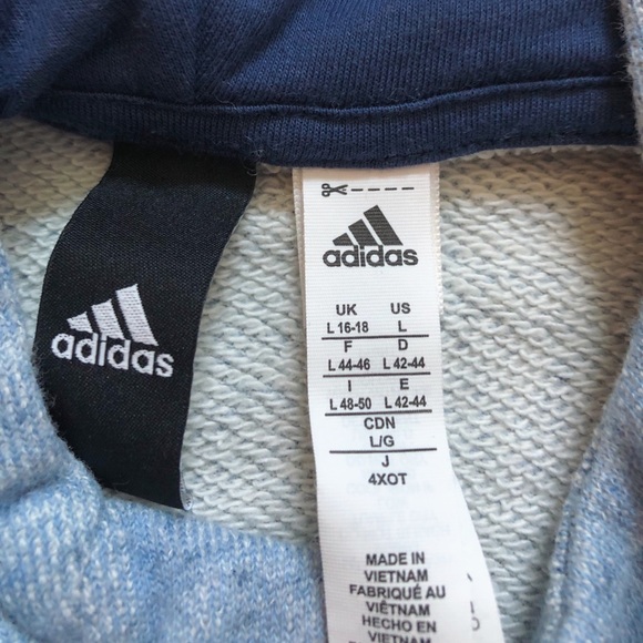 Comfortable Adidas Sweatshirt - Picture 4 of 4